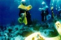 Vidéo moto : les scooters sont partout... même sous l'eau