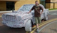 Une Ford Mustang 1965 faite de 5 000 canettes de bière !