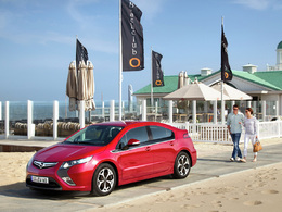 Opel partenaire de la Tournée des Plages 2012