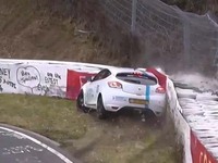 Nürburgring : la poutreuse s'est poutrée ce week-end