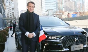 Emmanuel Macron, VRP de luxe pour le DS7 Crossback