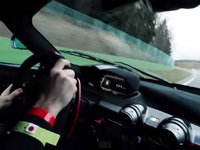 Sur Spa en LaFerrari, tout va bien jusqu'à ce qu'une Clio te dépasse ...
