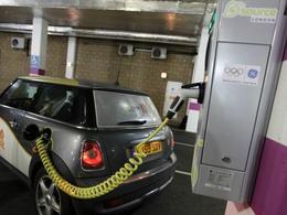 Bolloré va équiper Londres en bornes de recharge
