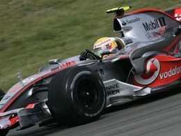 Lewis Hamilton pointé du doigt