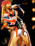 Le chanteur des Guns N' Roses en justice contre un concessionnaire