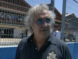 F1 : Flavio Briatore "Hamilton méritait le drapeau noir"