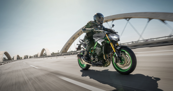De nouvelles robes pour les roadsters Kawasaki Z125, Z650 S, Z900 et la petite sportive Ninja 125