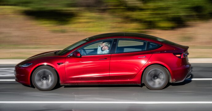 Tesla : Elon Musk persuade la France de reviser son jugement concernant le système de conduite autonome FSD