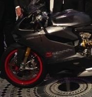 Biaggi empoche aux enchères l'unique Ducati 1199 Panigale S série spéciale Senna