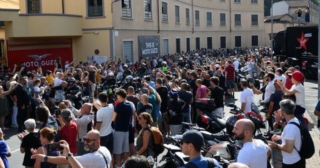 Moto Guzzi fait le plein pour fêter en grande pompe ses 105 ans et sa nouvelle usine