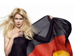 Claudia Schiffer, nouvelle égérie d'Opel