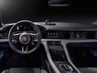 Porsche Taycan : voici l'intérieur dans son intégralité