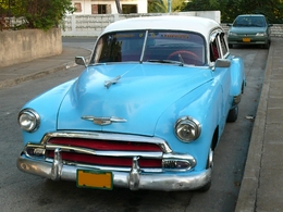 Politique: Cuba s'ouvre à l'automobile moderne