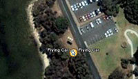 Google Earth photographie une voiture volante
