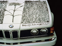 Un pasteur vend une de ses églises pour s'acheter une BMW