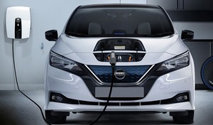 Une voiture électrique décote-t-elle réellement deux fois plus vite qu'une thermique ?