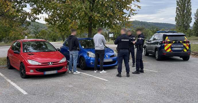 Sur Facebook, les fake news avec les gendarmes semblent toujours faire recette