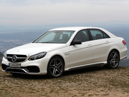 Mercedes concrétise aux Etats-Unis et termine 2013 devant BMW