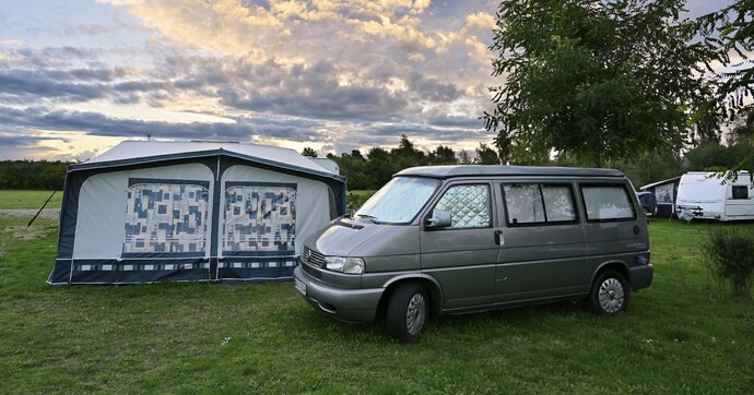 Stationnement de vans et camping-cars : la France championne d’Europe des prix bas, mais en basse saison seulement