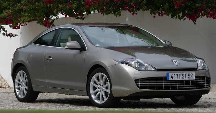 Ce coupé français, luxueux, puissant et économique, est une super affaire