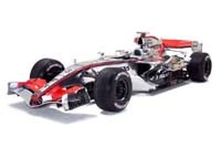 Le V8 McLaren Mercedes toujours récalcitrant