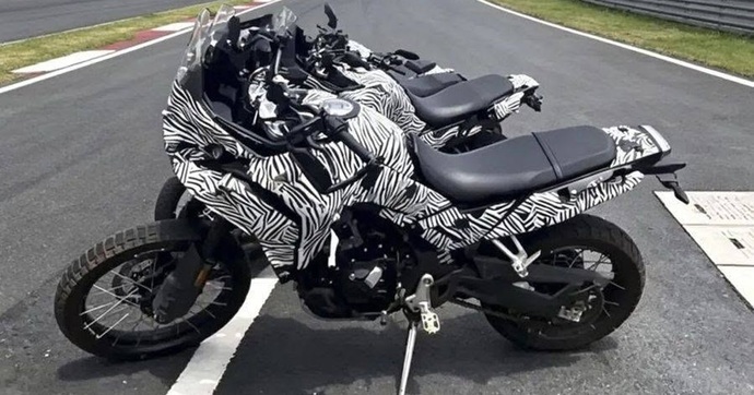 CFMoto va faire évoluer son trail star : la 450MT