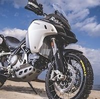 Pirelli équipe la Ducati Multistrada 1200 Enduro avec ses Scorpion Rally