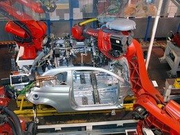 Crise dans le milieu de gamme : 10 usines et 80 000 emplois sur la sellette en Europe de l'Ouest