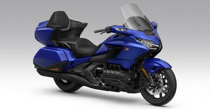 La Honda Gold Wing se pare de nouvelles robes