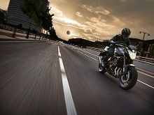 En direct de Cologne: La Yamaha FZ8 se met du bleu pour contrer le péril vert