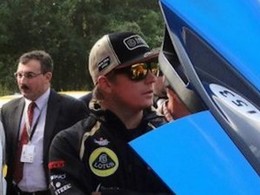 (Vidéo) Kimi Räikkönen en visite chez Renault: plus souriant que jamais!