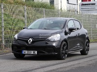 Surprise : la Renault Clio IV RS 210 en vadrouille