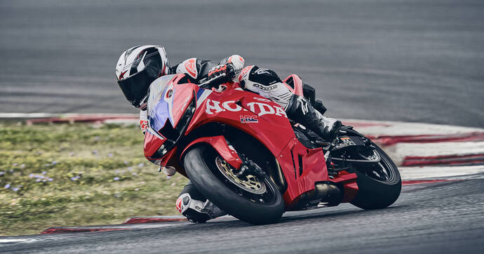 Honda CBR600RR (2027) : la pistarde 600 s’offre le freinage et la face avant de la Fireblade