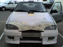 Saucisse : Renault 19 DTM en chantier