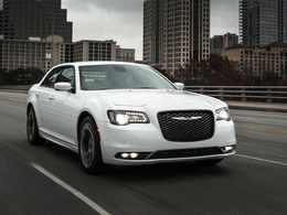 En 2014, le groupe Fiat Chrysler Automobiles a retardé 12 modèles