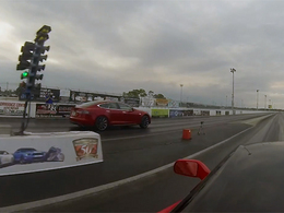 Drag Race : Tesla Model S vs Corvette Stingray C7