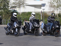 Comparatif 125 - Yamaha X-Max/Peugeot Pulsion/Honda Forza : bataille royale