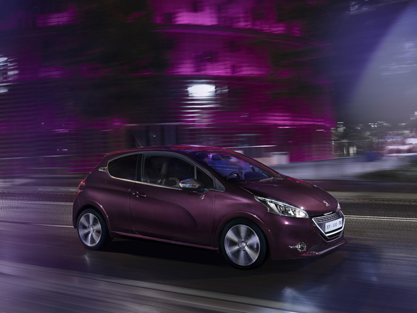Toutes les nouveautés du Mondial 2012 – Peugeot 208 XY : branchée