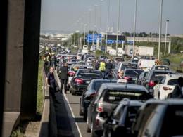 Taxi: la voie réservée sur l'A1 sera aussi empruntée par les VTC