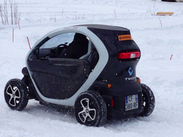 (Vidéo) La Renault Twizy sur glace à La Clusaz