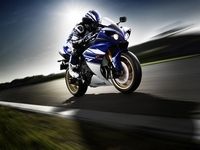 Nouveauté Yamaha 2010 : Nouvelle robe pour l'YZF R1