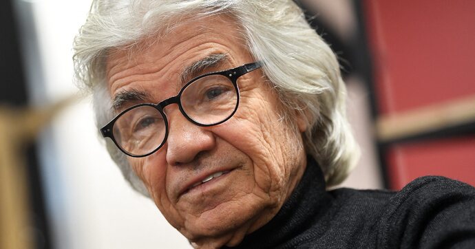 Pourquoi Daniel Guichard a-t-il le droit de conduire un camping-car de 5,5 tonnes avec un simple permis B ?