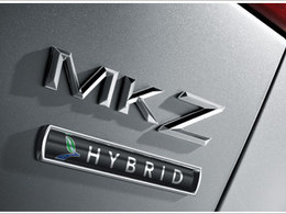 Gros plan sur la Lincoln MKZ hybride 2011