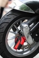 Pour les arrêts rapides: le bloque-disque abus Trigger 330.