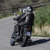 Insolite: Le Honduras interdit de rouler à deux sur une moto