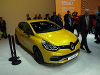 Vidéo en direct du Mondial de l'Auto - Renault Clio 4 R.S : du souffle !