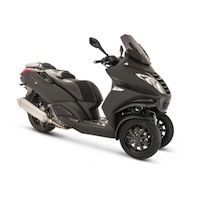Peugeot Scooters : Metropolis 400 Black Edition série limitée à 200 exemplaires
