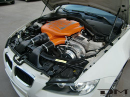 BMW M3 E92 DM Performance. Comme d'habitude, un compresseur