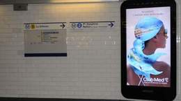 Panneaux publicitaires numériques dans le métro : la décision du juge rendue fin avril.