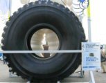Salon Intermat, l'automobile démesurée (1/2): Les pneumatiques.